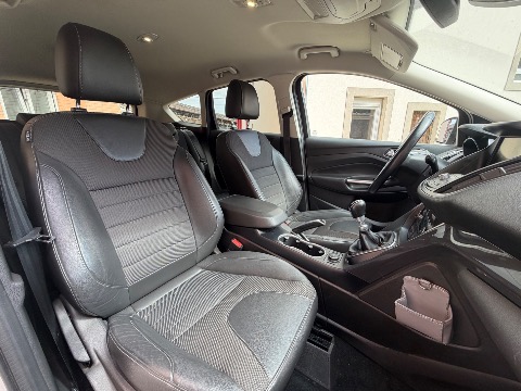 Ford Kuga Titanium 2.0 TDCI 179ch 4x4 — photo 6