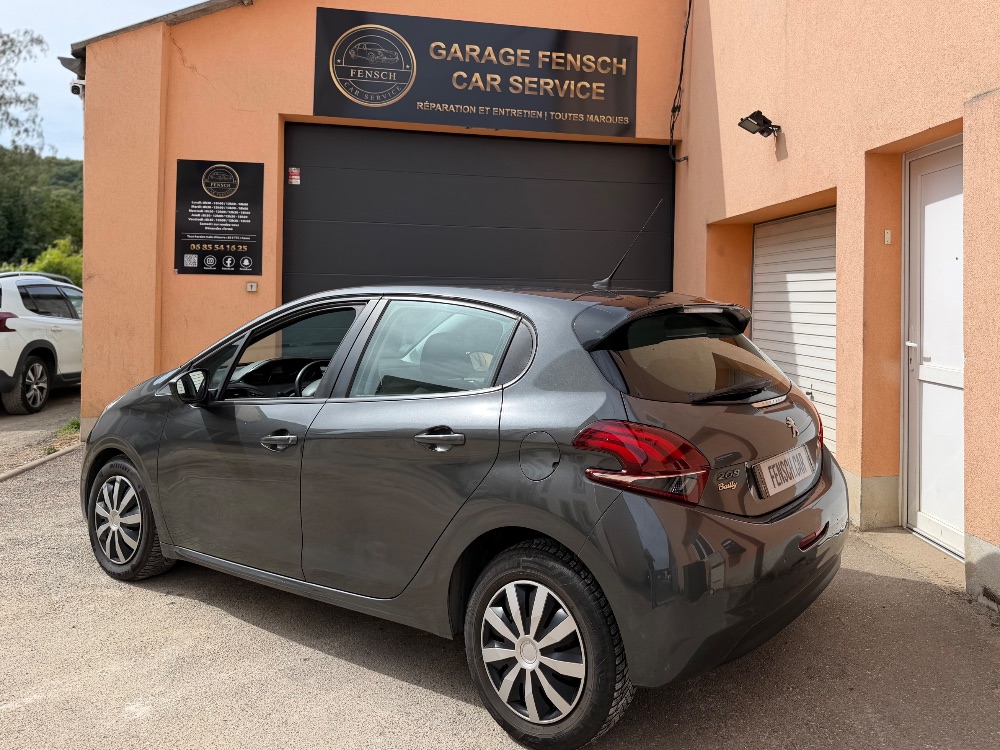 Peugeot 208 Phase 2 1.6 BlueHDi 100 ch – 2015 — photo 2