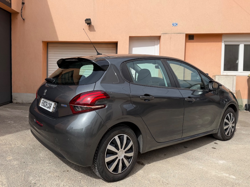 Peugeot 208 Phase 2 1.6 BlueHDi 100 ch – 2015 — photo 3