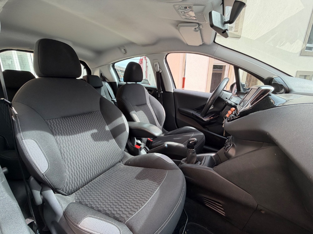 Peugeot 208 Phase 2 1.6 BlueHDi 100 ch – 2015 — photo 5